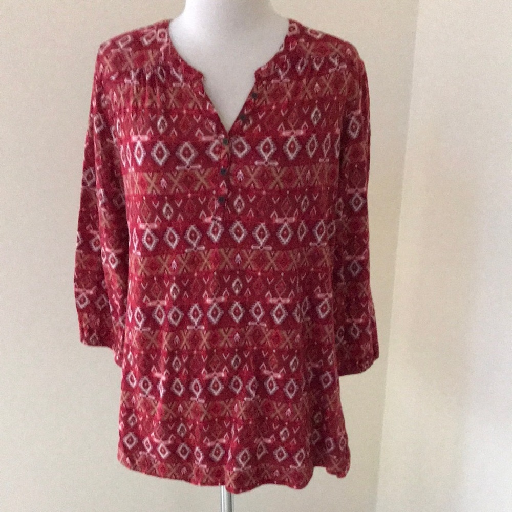 Lucky Brand XL printed front button top.